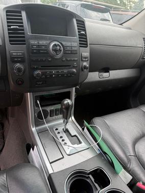 Gray 2008 Nissan Pathfinder SE