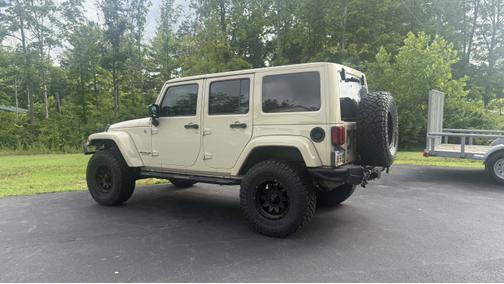 2011 Jeep Wrangler Unlimited Sahara