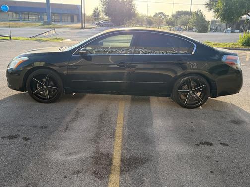 Black 2012 Nissan Altima 2.5 S