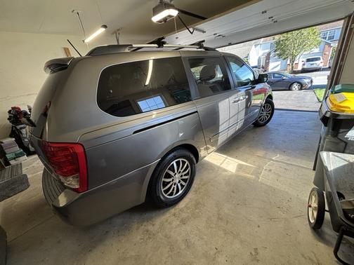 2011 Kia Sedona EX