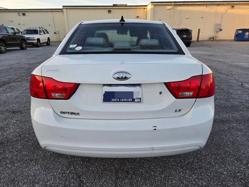 2010 Kia Optima LX