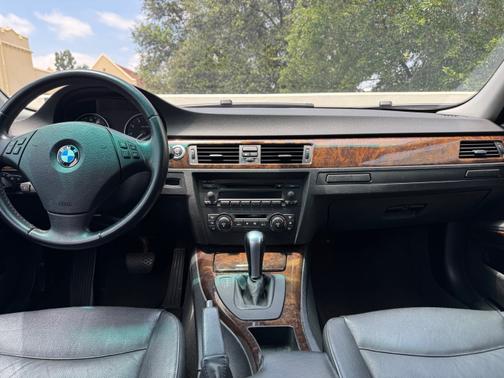 2006 BMW 325 i