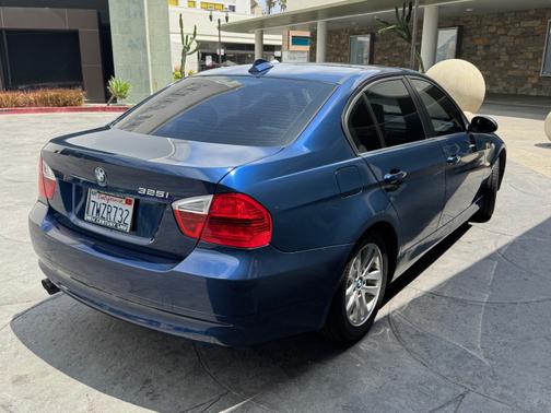 2006 BMW 325 i