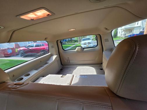 Black 2013 GMC Yukon XL 1500 SLT