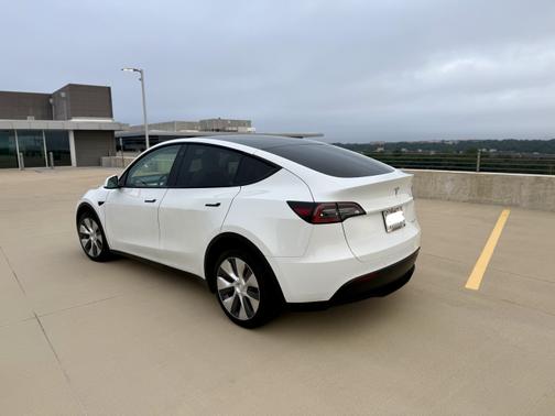 2020 Tesla Model Y Long Range