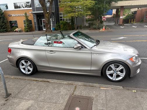 Silver 2008 BMW 128 i