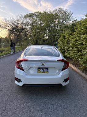 White 2018 Honda Civic EX