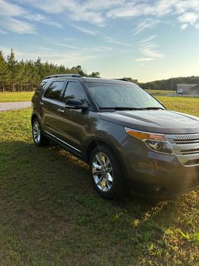 Brown 2015 Ford Explorer XLT