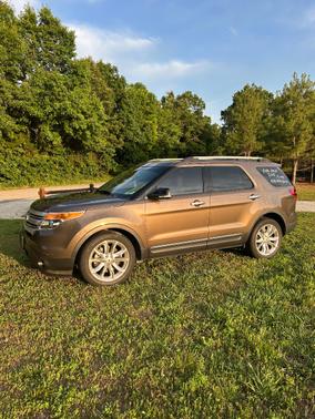 Brown 2015 Ford Explorer XLT