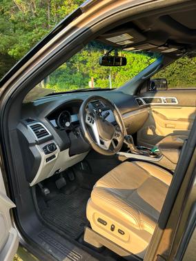 Brown 2015 Ford Explorer XLT