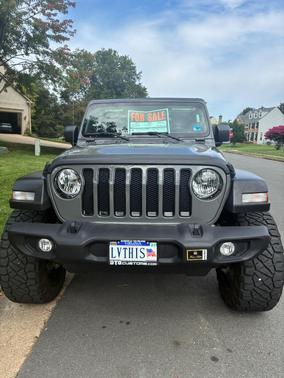 Gray 2019 Jeep Wrangler Unlimited Sport