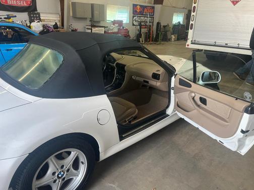 White 1996 BMW Z3 Roadster