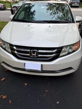 White 2015 Honda Odyssey EX-L