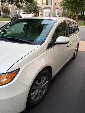 White 2015 Honda Odyssey EX-L