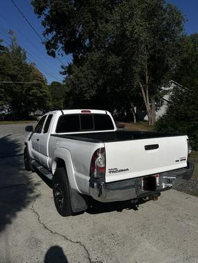 White 2011 Toyota Tacoma Access Cab