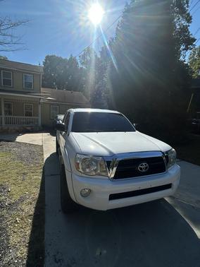 White 2011 Toyota Tacoma Access Cab