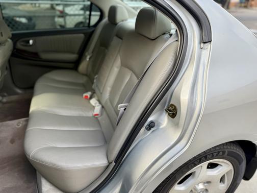 2000 INFINITI I30 Touring