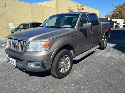 2005 Ford F-150 Lariat SuperCrew