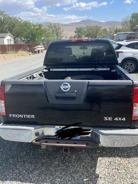 Black 2007 Nissan Frontier SE Crew Cab