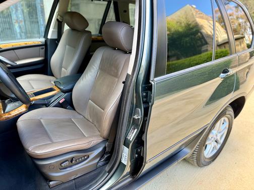 Green 2004 BMW X5 3.0i