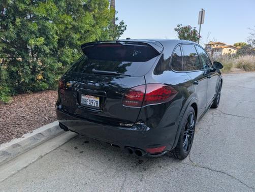 2013 Porsche Cayenne GTS