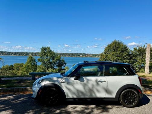 White 2021 MINI Hardtop Cooper