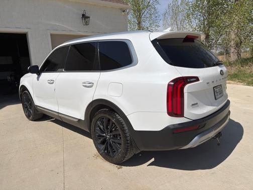 White 2021 Kia Telluride SX