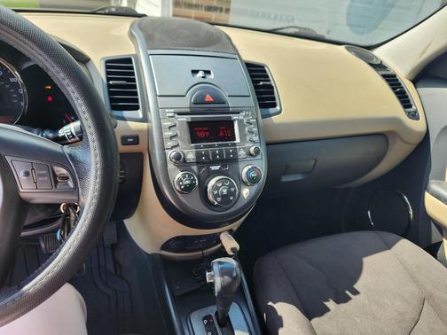 Beige 2010 Kia Soul !