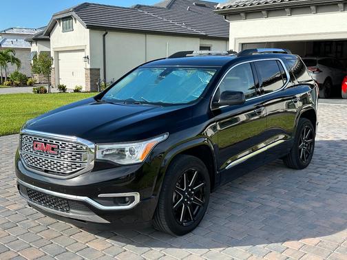 Black 2019 GMC Acadia Denali