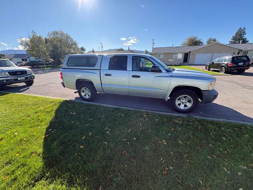 Silver 2008 Dodge Dakota SXT Quad Cab