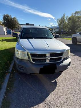 Silver 2008 Dodge Dakota SXT Quad Cab