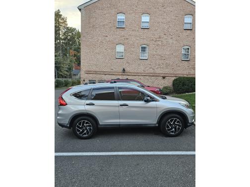 Silver 2016 Honda CR-V SE