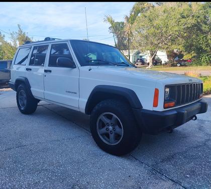 White 2000 Jeep Cherokee SE 4WD