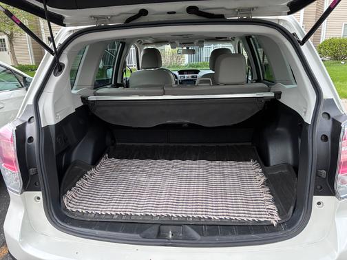 White 2018 Subaru Forester 2.5i Limited