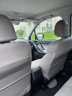White 2018 Subaru Forester 2.5i Limited