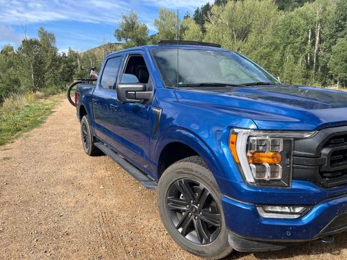Blue 2022 Ford F-150 XLT