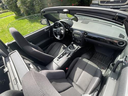Gray 2006 Mazda MX-5 Miata Sport
