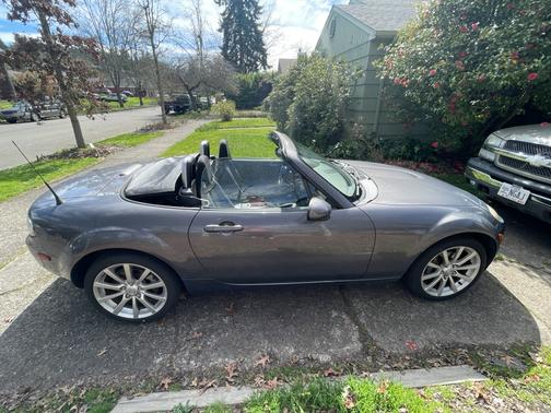 Gray 2006 Mazda MX-5 Miata Sport