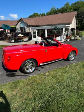 2004 Chevrolet SSR Base