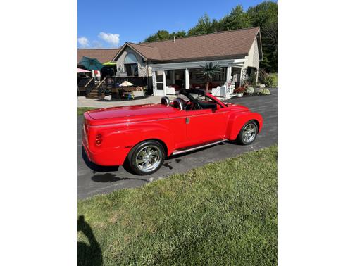 2004 Chevrolet SSR Base