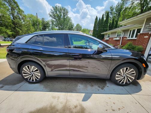2023 Volkswagen ID.4 Pro S Plus