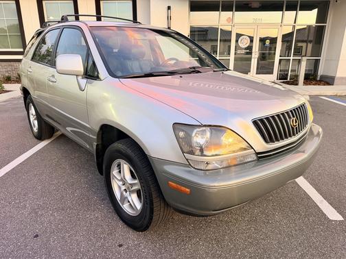 Silver 1999 Lexus RX 300 Base