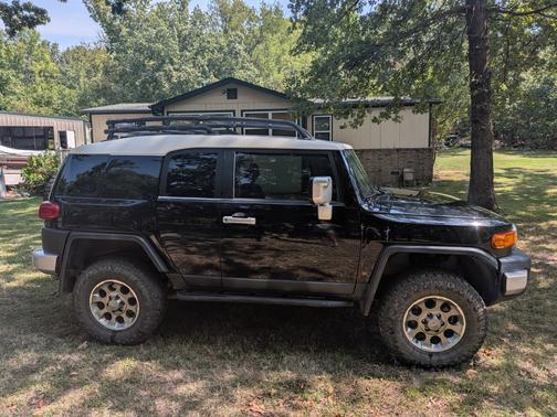 2013 Toyota FJ Cruiser Base
