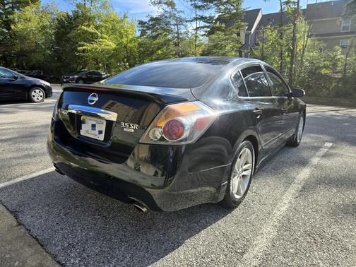 2010 Nissan Altima 3.5 SR