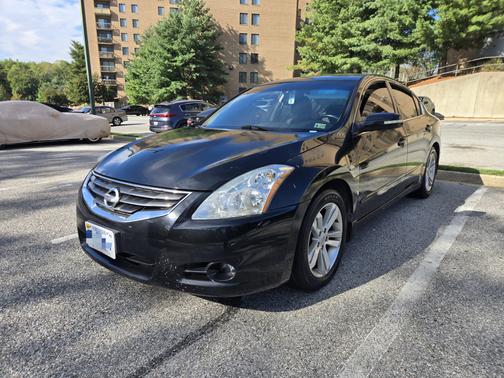 2010 Nissan Altima 3.5 SR