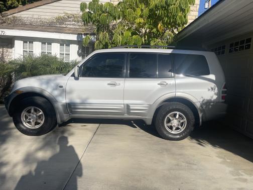 2002 Mitsubishi Montero Limited