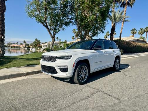 2022 Jeep Grand Cherokee Summit
