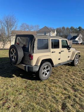 2016 Jeep Wrangler Unlimited Sahara