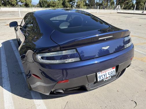 2015 Aston Martin Vantage GT Base
