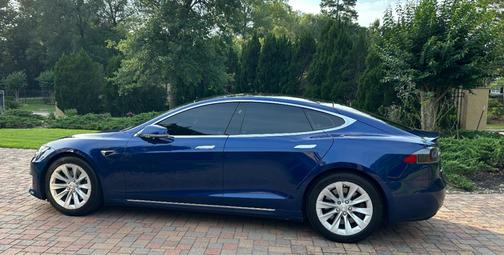 2017 Tesla Model S 75D